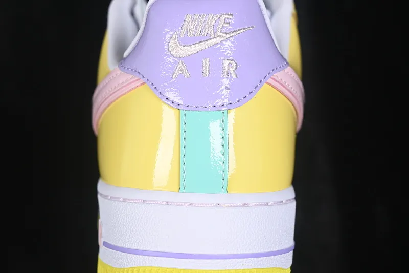 All categories Nk Air Force 1 Air Force series Nk Air Force 1 Low Air Force low-top Nike Air Force 1'07 Low patent leather color matching Air Force 1 low-top casual sneakers IQ9706-701